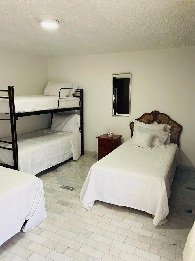 Hostal Guadalajara Cosmopolitan Providencia エクステリア 写真