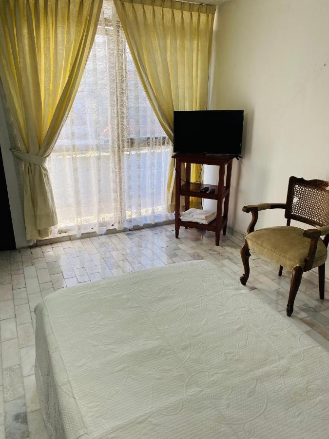 Hostal Guadalajara Cosmopolitan Providencia エクステリア 写真