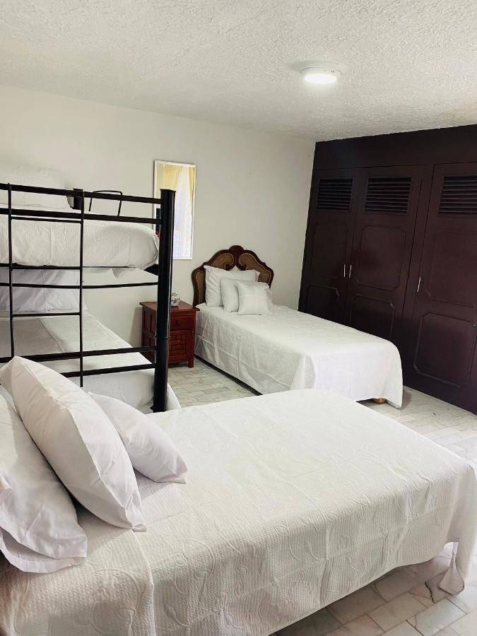 Hostal Guadalajara Cosmopolitan Providencia エクステリア 写真
