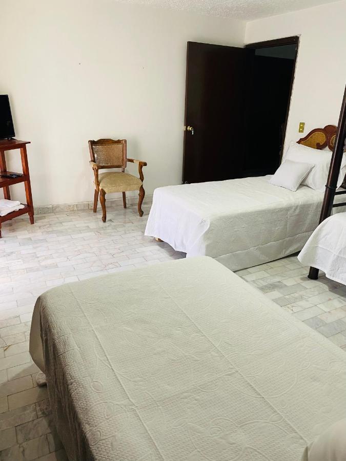 Hostal Guadalajara Cosmopolitan Providencia エクステリア 写真
